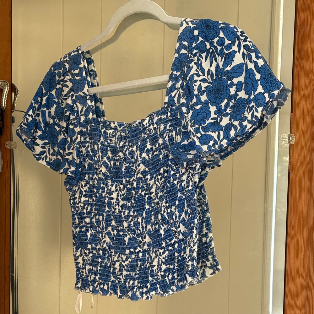 Floral Blue and White Women's Top
